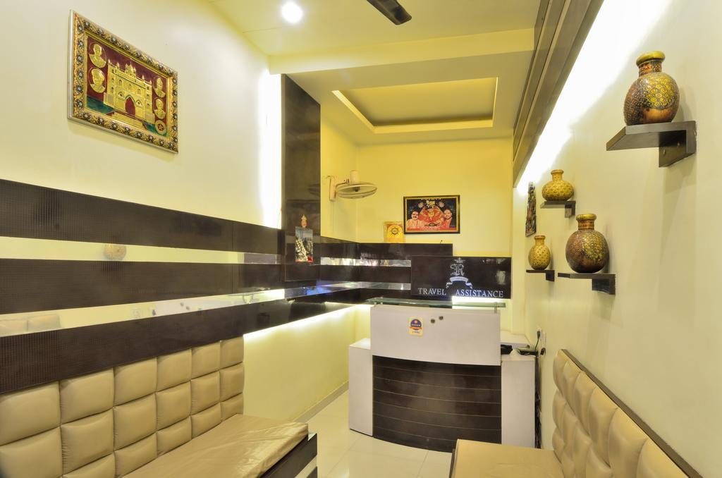 Hotel Roopa International Амритсар Екстериор снимка